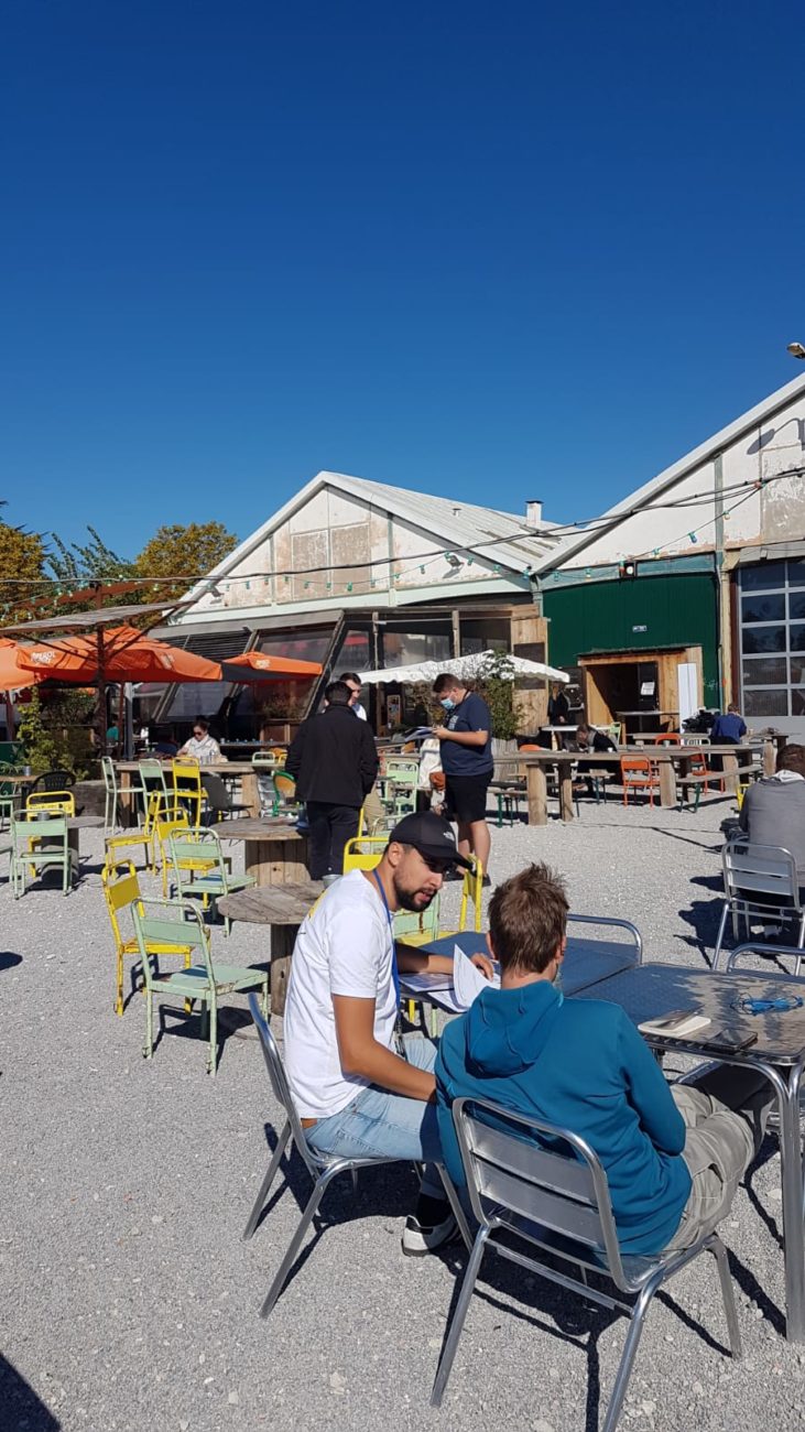 débat mobile à la Halle Tropisme de Montpellier