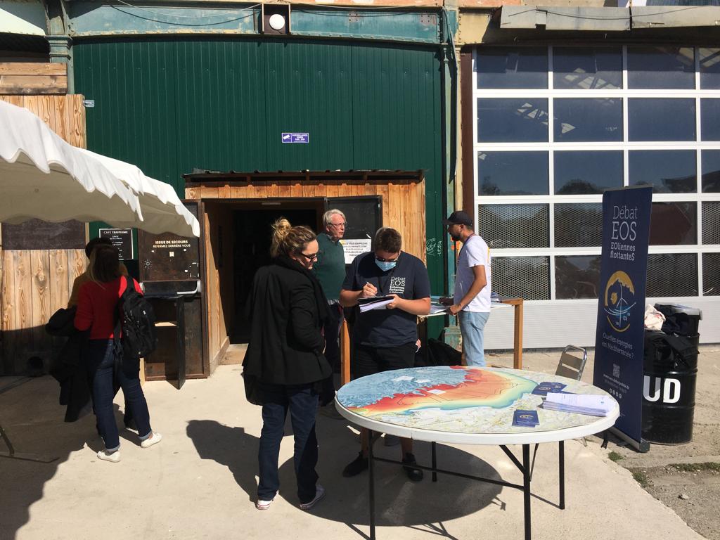 débat mobile à la Halle Tropisme de Montpellier